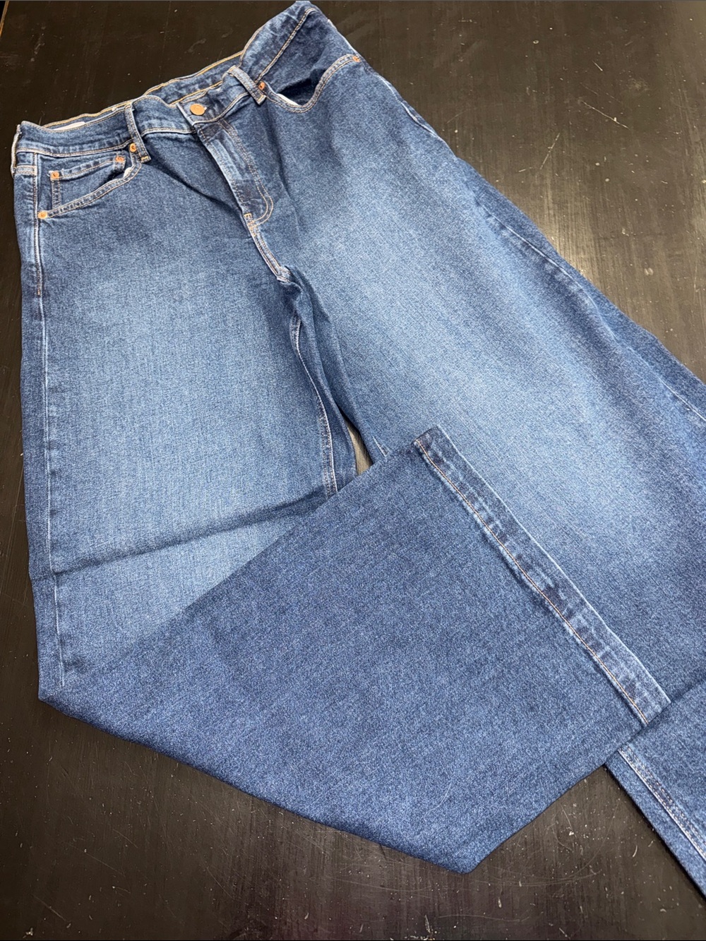 GAP high rise stride dark was jeans. size 31/12 regular. excellent like new.